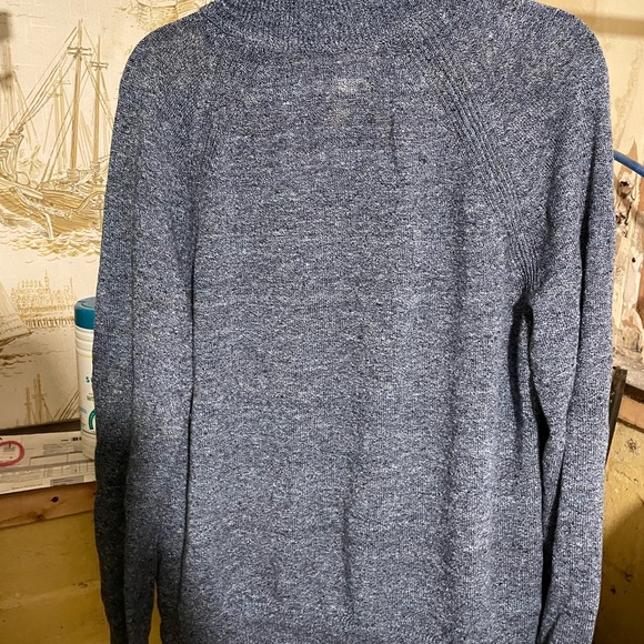 Mens large Banana Republic zip up sweater. - Picture 4 of 4